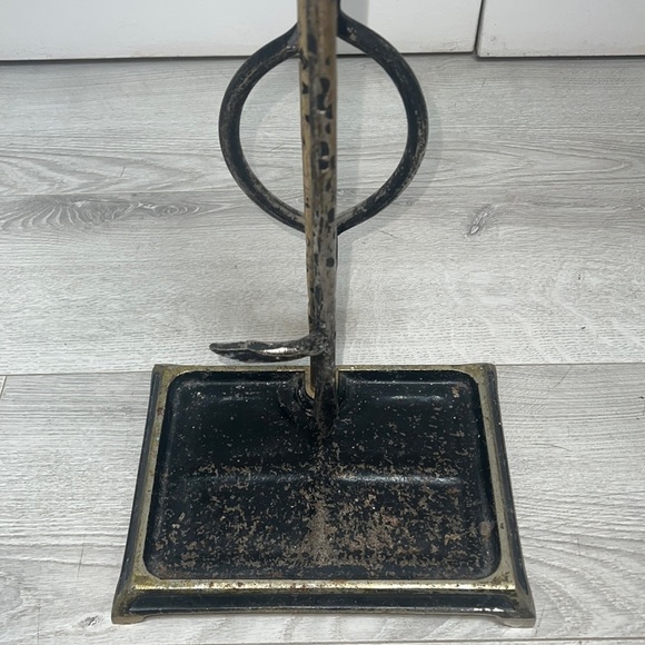 Vintage Adams Company Iowa Goldtone and Black Fireplace Tool Set - Picture 11 of 16